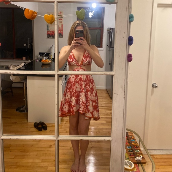 Dresses & Skirts - Floral mini cutout dress